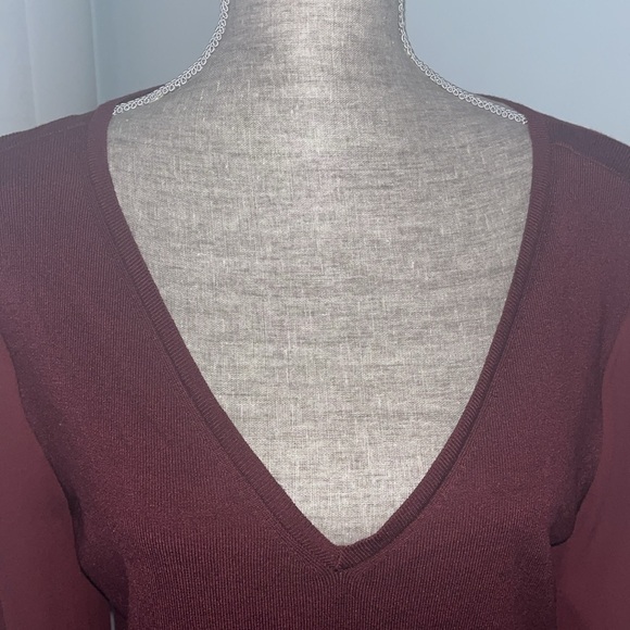 White House Black Market Blouson-Sleeve Sweater size Extra Large. Burgundy - Picture 4 of 7